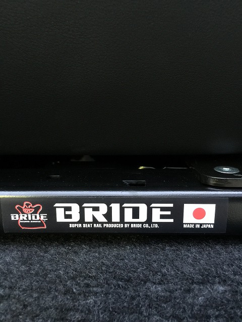 ハイエース×BRIDEシート取付！車の運転を快適に♪