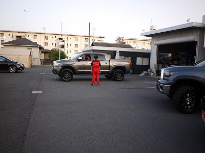 北米トヨタ タンドラのカスタムカー 3台並べて♪