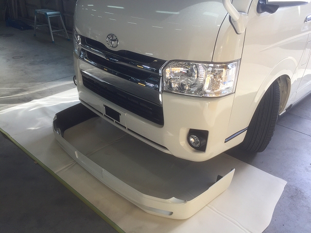 ハイエース　コブラ フロントリップスポイラー　４型ナロー