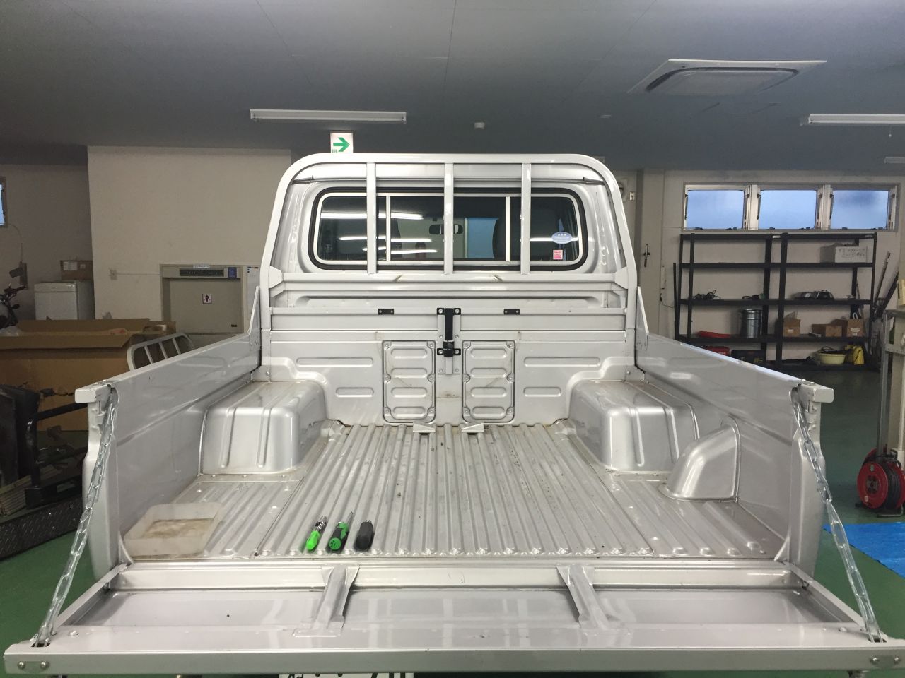 ランクル70ピックアップトラック Grj79 Line X施工 縞板パネル取り付け Line X 自動車部門 公式ブログ Flexdream Blog ランクル70ピックアップトラック Grj79 Line X施工 縞板パネル取り付け Line X 自動車部門 公式ブログ Flexdream Blog