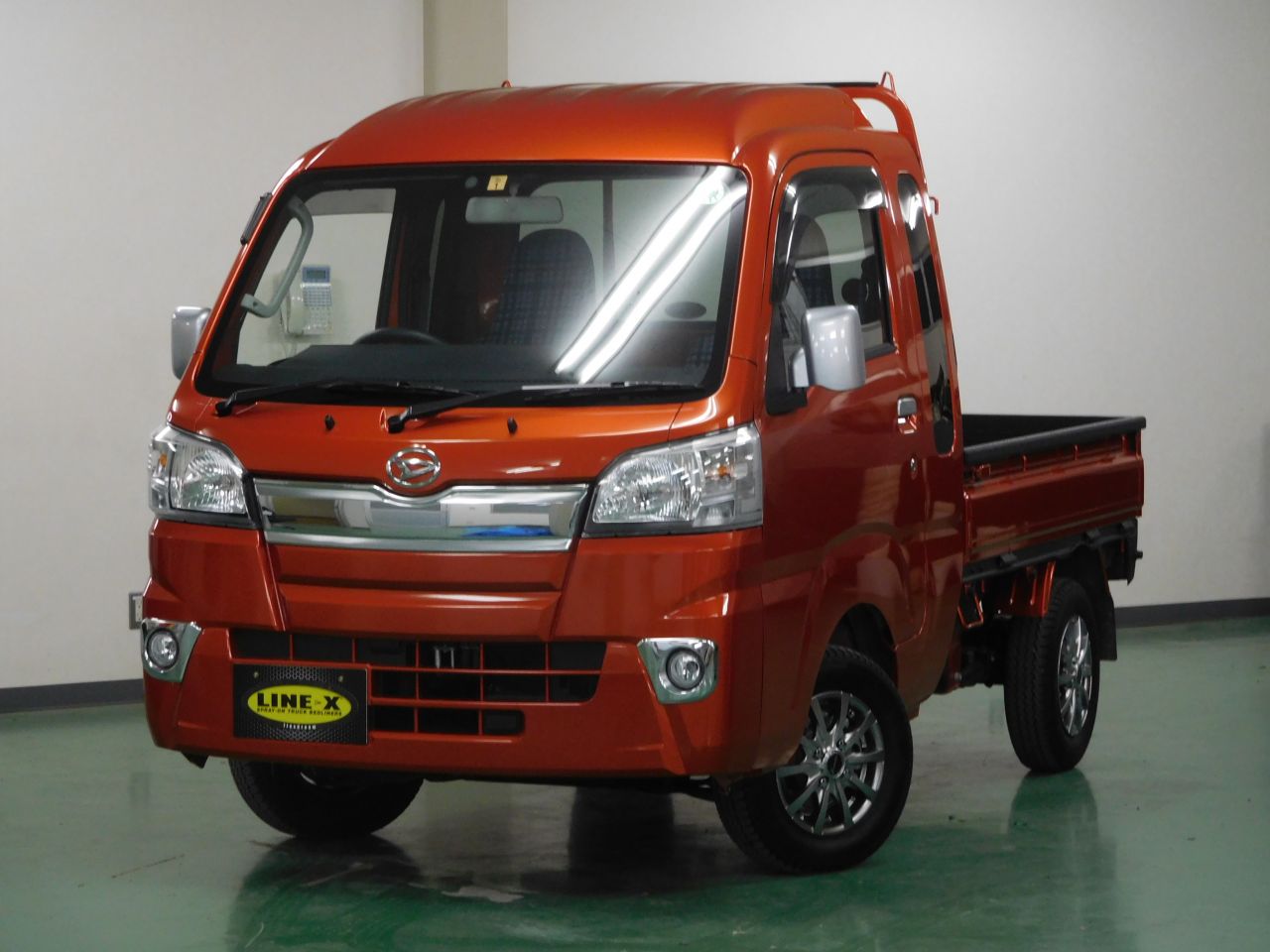 軽トラ荷台line X塗装 ハイゼット ジャンボ 荷台保護 カバーにスプレーオンベッドライナー Line X 自動車部門 公式ブログ Flexdream Blog 軽トラ荷台line X塗装 ハイゼット ジャンボ 荷台保護 カバーにスプレーオンベッドライナー Line X 自動車部門 公式ブログ Flexdream Blog