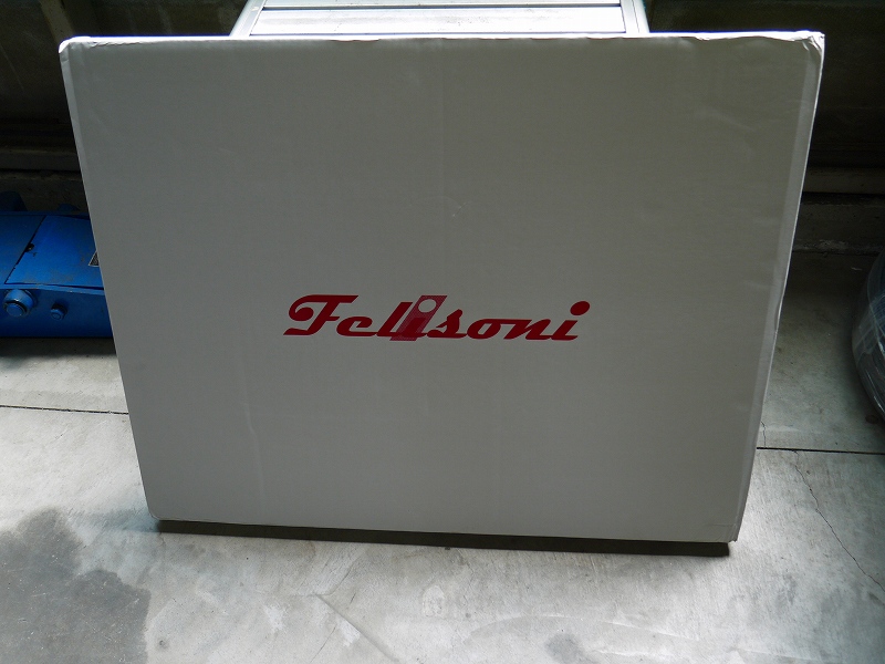 日本未発売】 フェリソニ Felisoni FS-0182 200系ハイエース スーパーロング用 専用 ルーフ防音 断熱セット