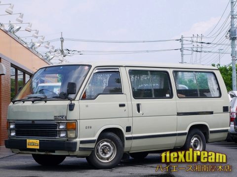 旧車1BOX ３代目ハイエース50系（60系）YH61G入庫！10人乗りハイエースワゴン