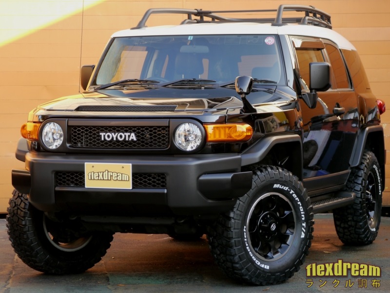 FJクルーザー 4WD ブラックカラーPKG！2インチリフトアップ 