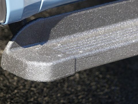 LINE-X施工済み♪耐衝撃、防錆、滑り止めなど効果的なコーティング塗装です♪ P1100552