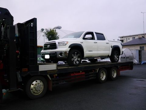 タンドラ積載車 積み込み タンドラ積載車 積み込み