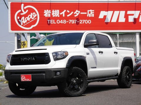 タンドラ　クルーマックス　ＳＲ5　4ＷＤ　ＴＲＤオフロードＰＫＧ　２インチリフトＵＰ　LINE-X塗装フロント＆リアバンパー・Ｓステップ　