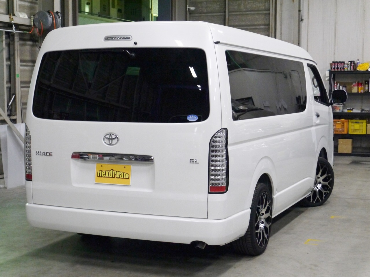 新車ハイエースWローダウンカスタムコンプリート 新車ハイエースWローダウンカスタムコンプリート