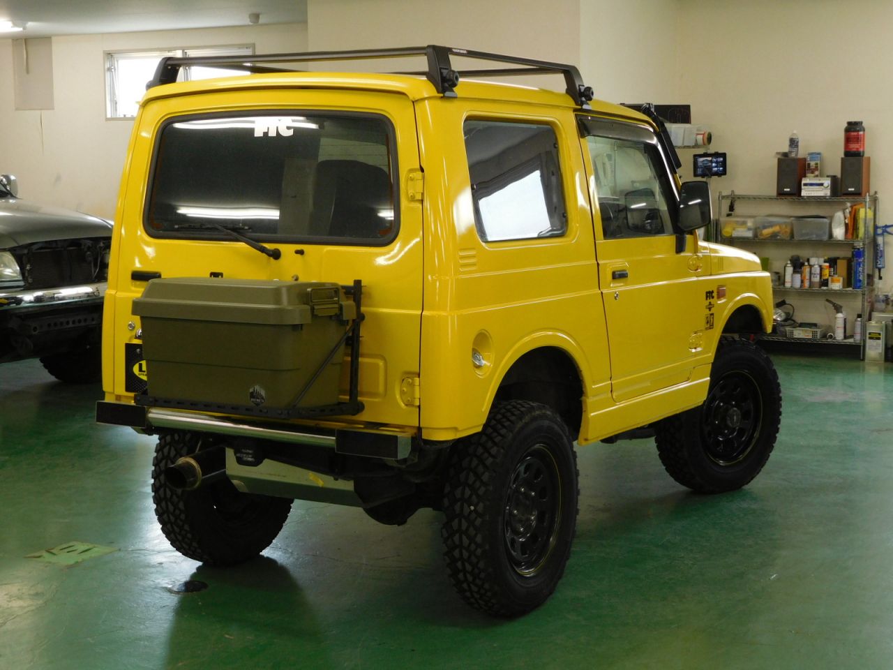 ジムニー Ja 22 Line Xのイメージカラーにピッタリな イエロー ブラック のカスタム車をご紹介 Line X 自動車部門 公式ブログ Flexdream Blog