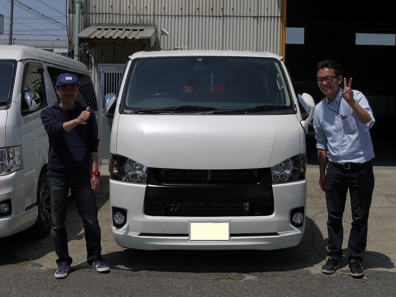 ハイエース小牧店が納車させていただいたS様 (1) ハイエース小牧店が納車させていただいたS様 (1)