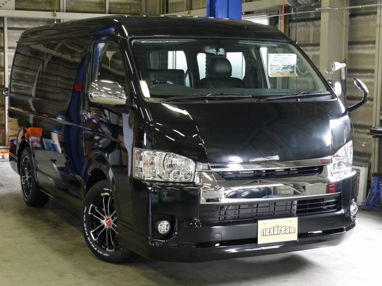 新車ハイエースワゴンgl 4wdの仕様変更を二台行いました 別注カラー 599ライトイエロー のfd Box0 新規制 対応 後ろ向きシート 搭載のfd Box2t ハイエース専門店のライトキャンピングカー Flexdream Blog
