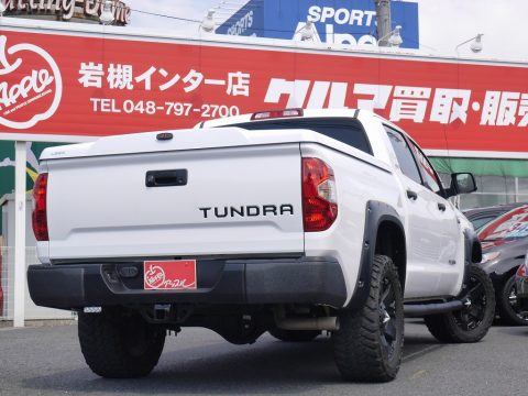 タンドラ　クルーマックス　SR5　TRDオフロードPKG　LINE-X　