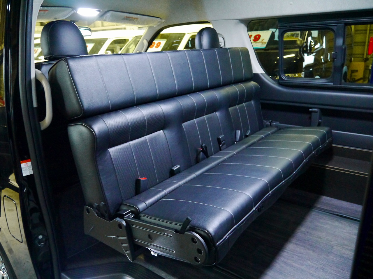 i-Seat REVO立体成型対面アレンジ i-Seat REVO立体成型対面アレンジ