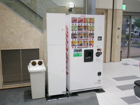 フレックスドリーム仙台東店　店内　雑貨　ランクル　usトヨタ　