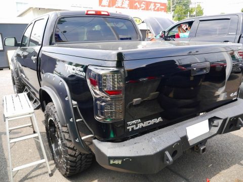 タンドラ クルーマックス スモークテール Smittybilt M1 タンドラ クルーマックス スモークテール Smittybilt M1