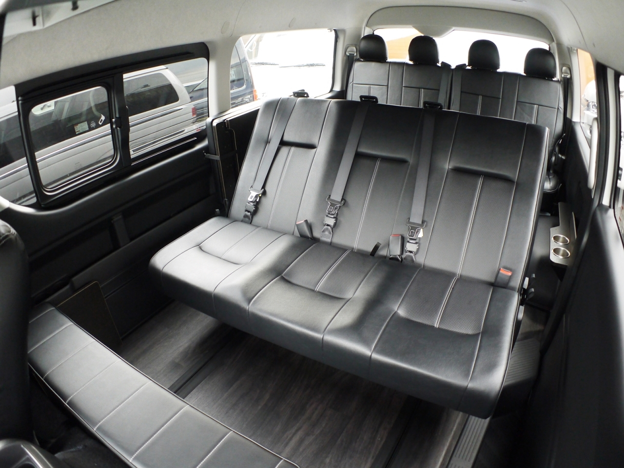 ハイエース専門店の車中泊できる街乗り仕様 Flexdream Blog Part29 ハイエース専門店の車中泊できる街乗り仕様 Flexdream Blog Part29