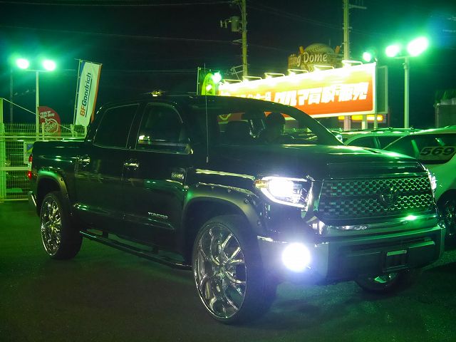 2018年モデル タンドラクルーマックス SR5 LEDヘッドライト移植 2018年モデル タンドラクルーマックス SR5 LEDヘッドライト移植