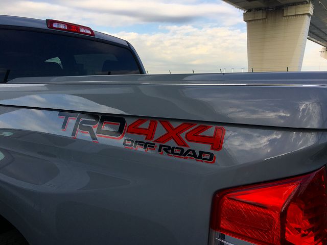 TRDオフロードPKG セメントグレー TRDオフロードPKG セメントグレー