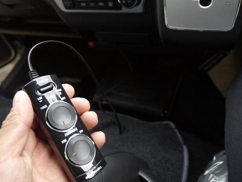 カロッツエリアのサブウーファー【TS-WX120A】ハイエースに取り付けいたしました (2) カロッツエリアのサブウーファー【TS-WX120A】ハイエースに取り付けいたしました (2)
