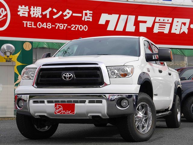 新並２０１１年モデル　タンドラ　クルーマックス4WD　リフトUP＆AW交換いたしました～!(^^)!