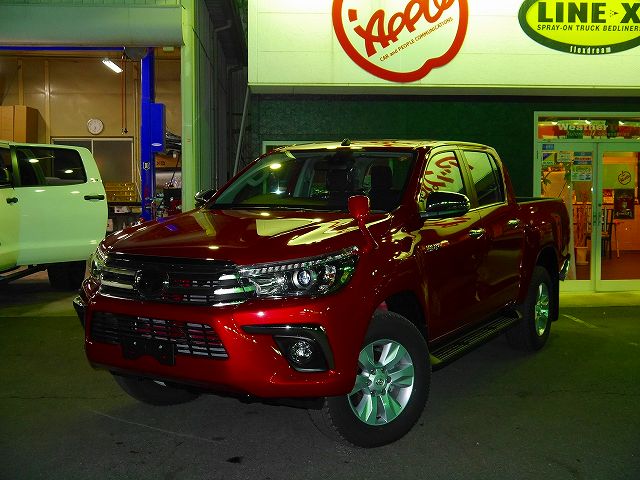 NEW HILUXまたまた入庫致しました！今度のボディーカラーはなんと・・・!?