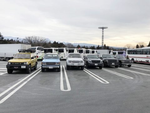 赤木高原SAで集合写真 赤木高原SAで集合写真