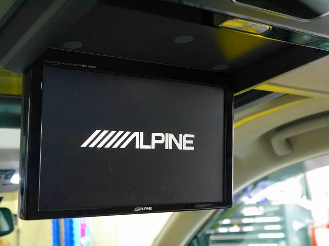 ALPINEフリップダウンモニター ALPINEフリップダウンモニター