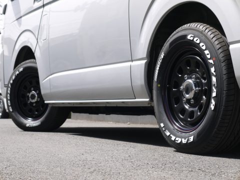 デイトナ ブラックW × Goodyear：ナスカー