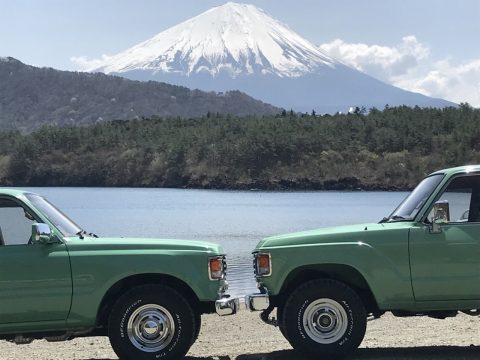 富士山バックのflexdreamデモカー