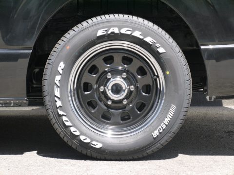 デイトナ【ブラック×リムクローム】× Goodyear：ナスカー 16-in