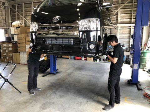フロントリップ取り付け フロントリップ取り付け