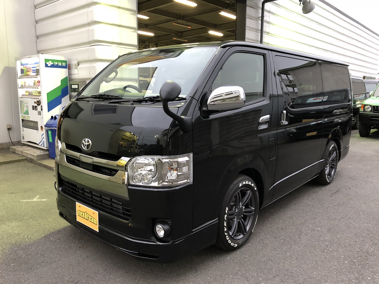 内外装ともにツボを抑えたカスタム済み 新車ハイエースバン スーパーgl ダークプライム 一部改良後新型 ディーゼル4wd ハイエース専門店のライトキャンピングカー Flexdream Blog