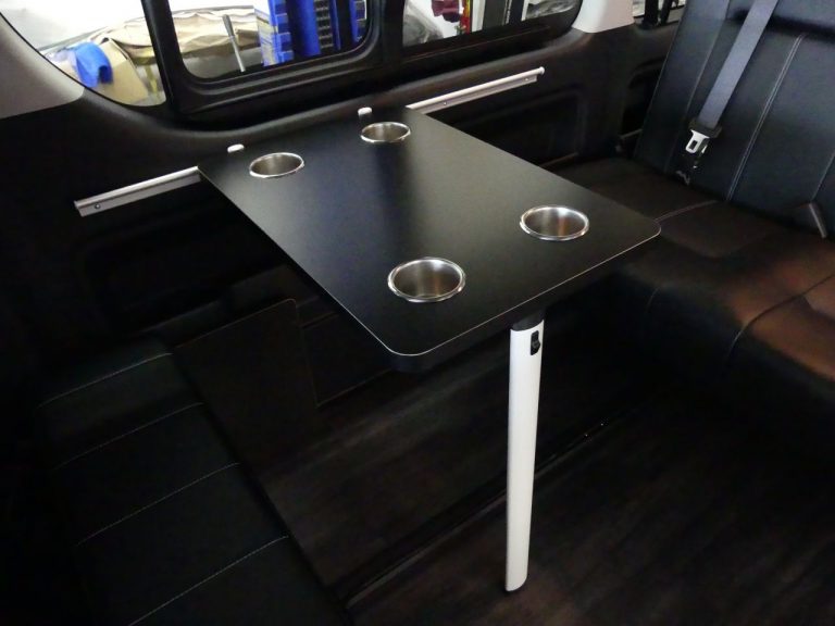 WORKVOX製スライドテーブルのご紹介です！！｜ハイエース専門店の車中泊できる街乗り仕様｜flexdream blog
