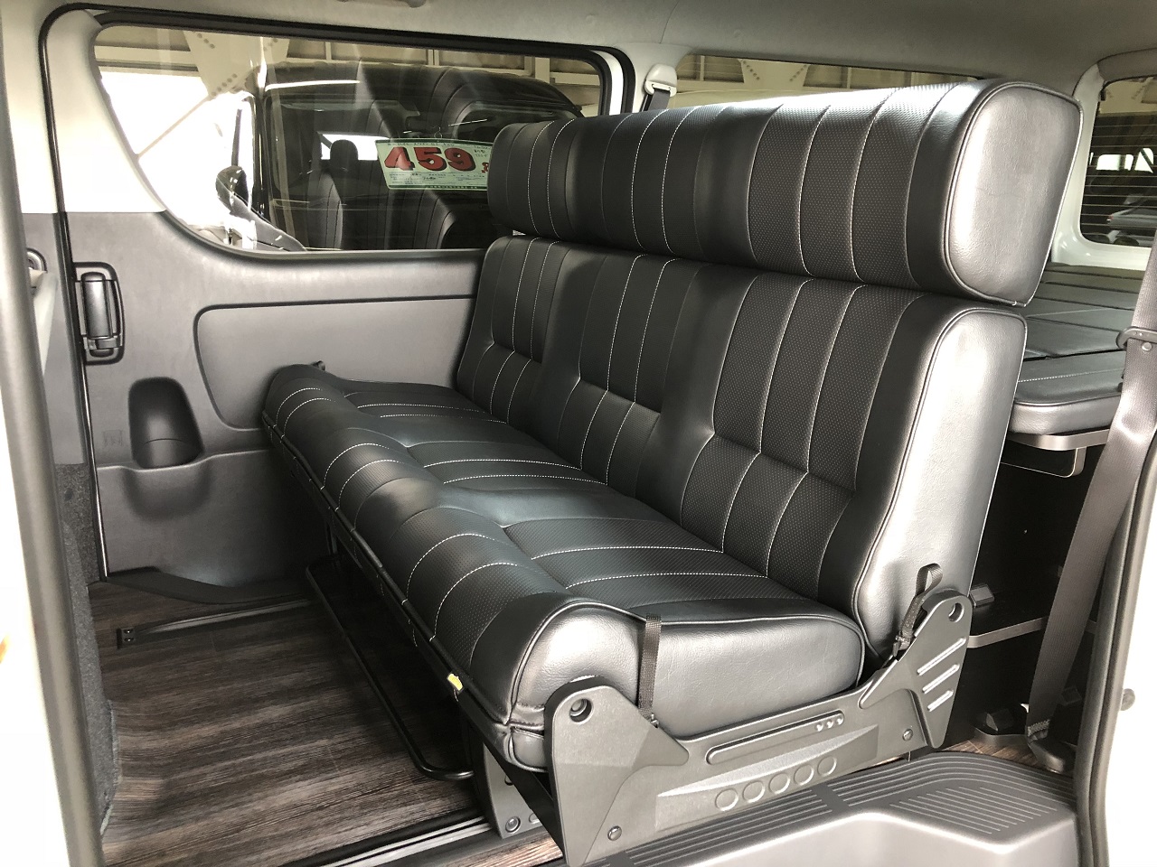 車中泊できる街乗り仕様車 Fd Boxのnewラインナップ Fd Box7のご紹介 ハイエース専門店のライトキャンピングカー Flexdream Blog
