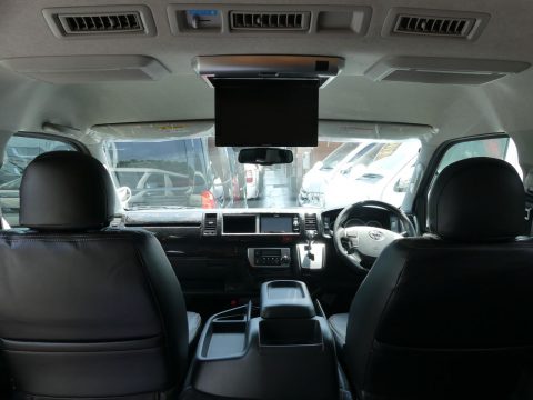 フリップダウンモニター取付済み フリップダウンモニター取付済み