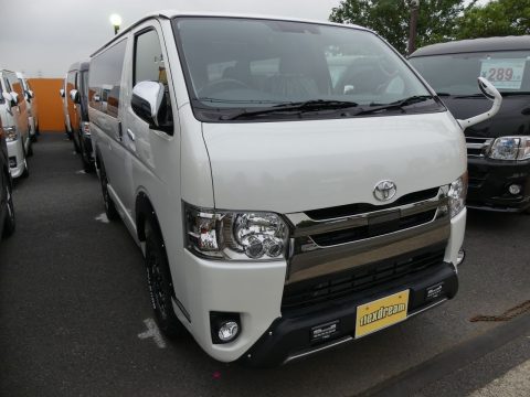 新車ハイエースバンS-GLダークプライムディーゼル4WD 新車ハイエースバンS-GLダークプライムディーゼル4WD