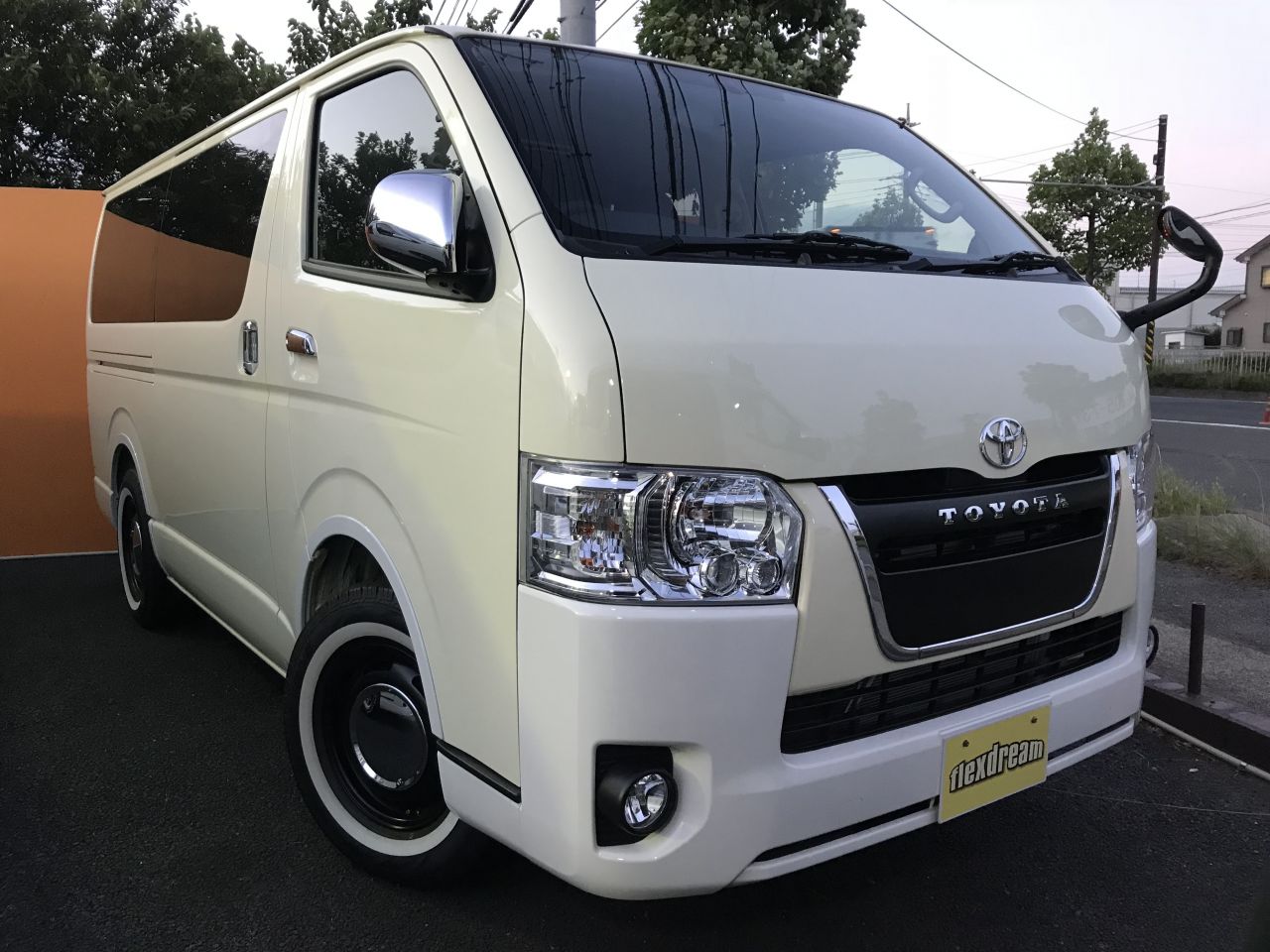 リラクベース仕様 ハイエースバンs Glライトイエロー入庫しました ハイエース専門店の車中泊できる街乗り仕様 Flexdream Blog リラクベース仕様 ハイエースバンs Glライトイエロー入庫しました ハイエース専門店の車中泊できる街乗り仕様 Flexdream Blog