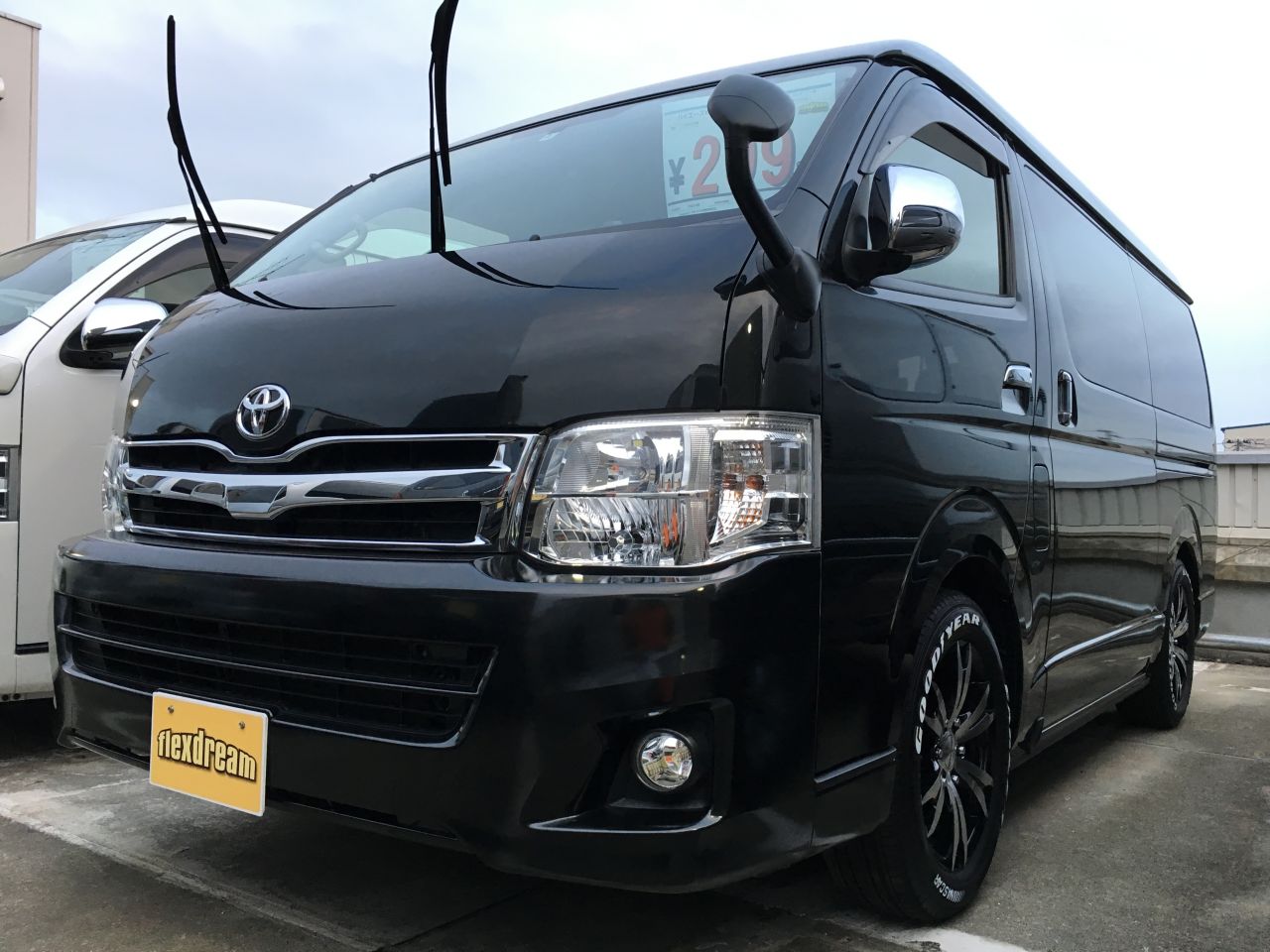 中古車お探しの方必見 H24年式ハイエースワゴン Gl ブラック が入庫しました ハイエース専門店の車中泊 アウトドアビークル Flexdream Blog 中古車お探しの方必見 H24年式ハイエースワゴン Gl ブラック が入庫しました ハイエース専門店の車中泊 アウトドアビークル Flexdream Blog