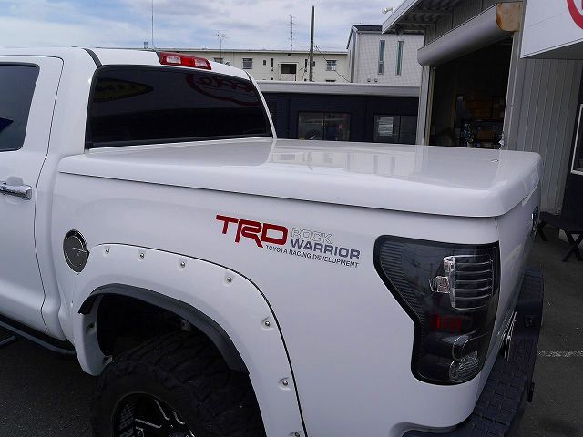 TRDロックウォーリア 同色BWOF インナーブラックLEDテール SUNGLIDハードトノカバー TRDロックウォーリア 同色BWOF インナーブラックLEDテール SUNGLIDハードトノカバー
