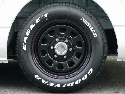 デイトナ ブラック × Goodyear：ナスカー