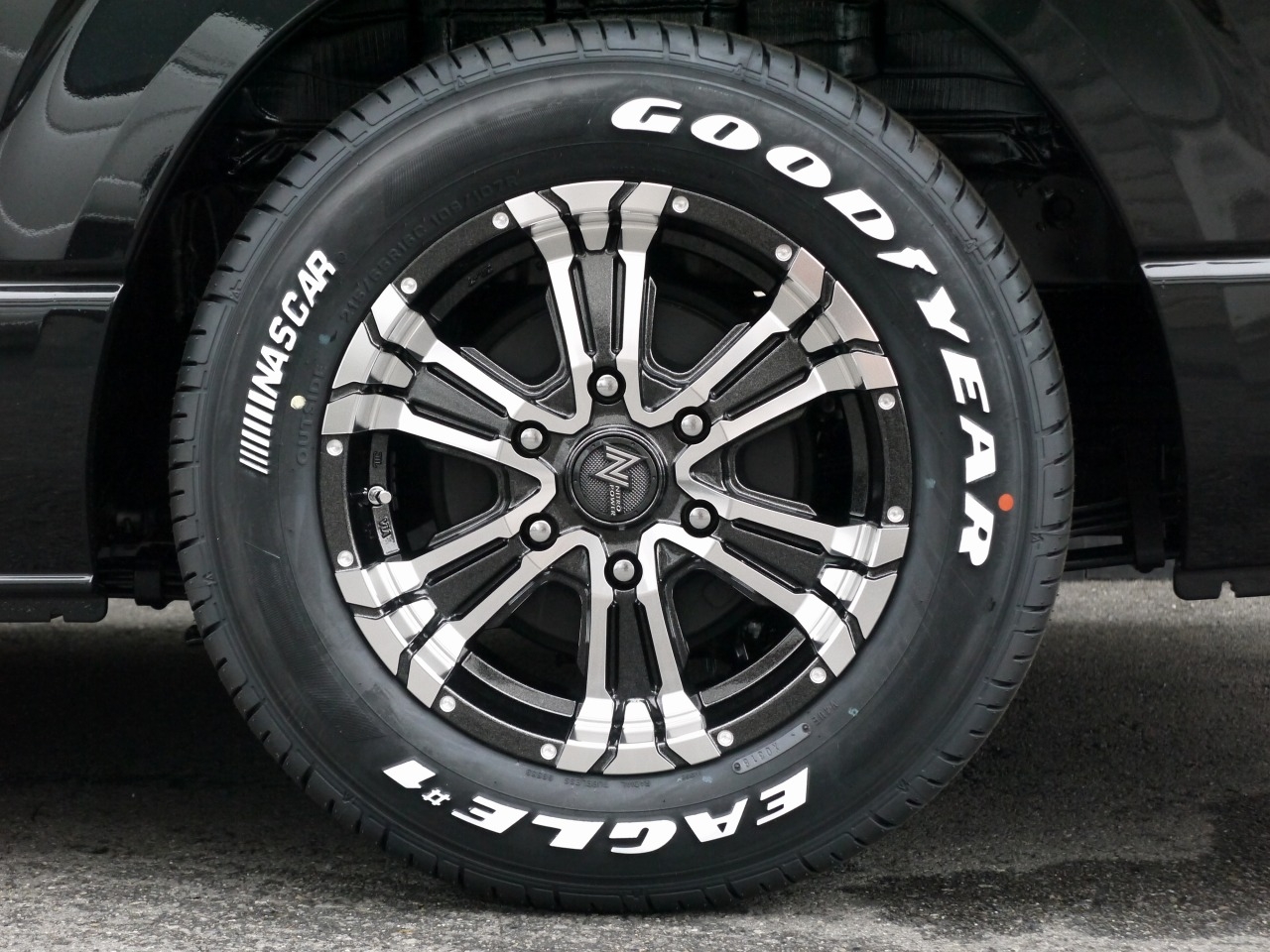仕様変更】マルカ：ナイトロパワー クロスクロウ × Goodyear：ナスカー