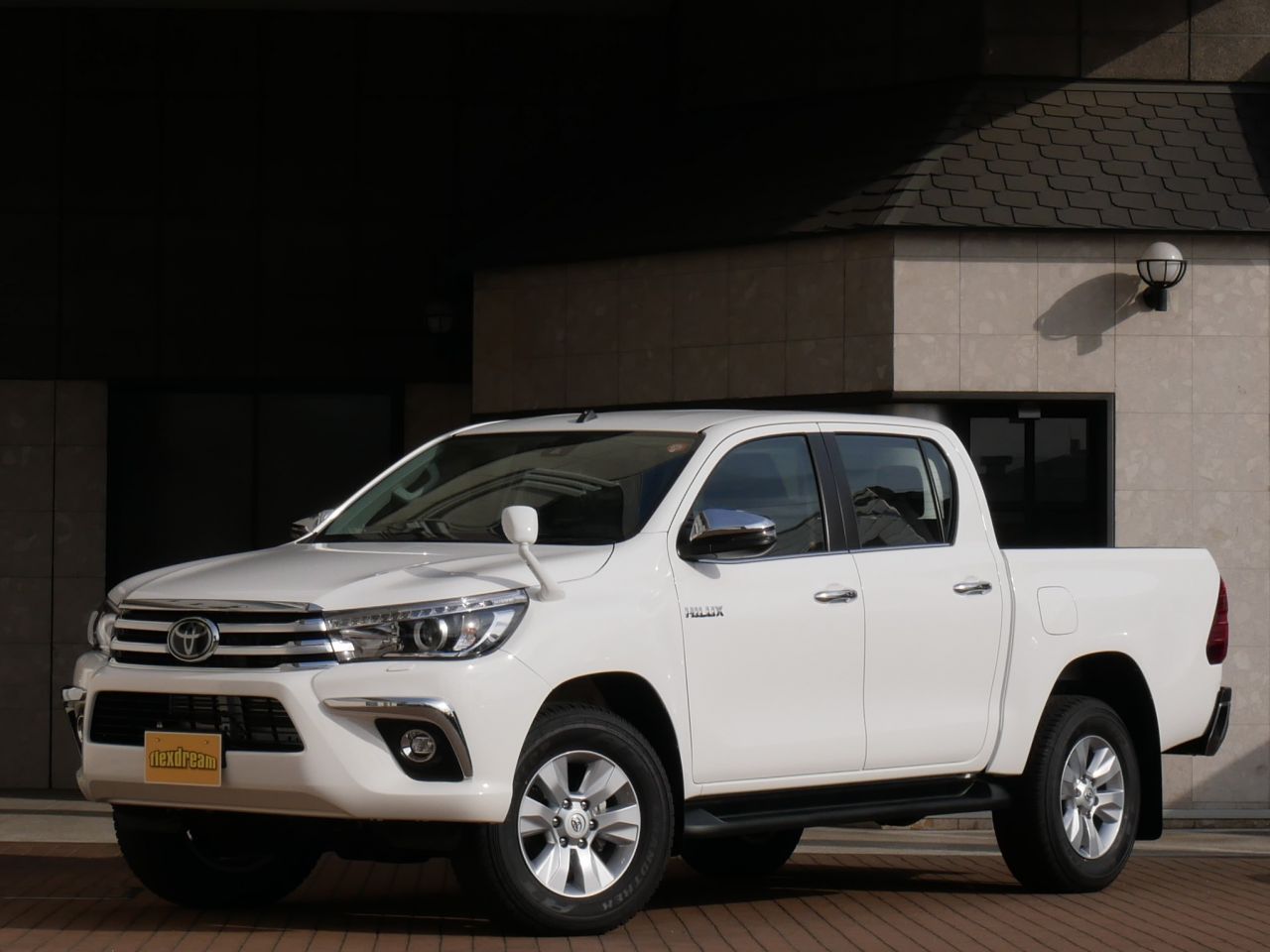 ピックアップトラック乗り必見 愛車をキズから守るカッコイイカスタム ランクル専門店のキャンプ アウトドアビークル Flexdream Blog