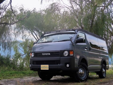 200系ハイエース丸目“HIACE260”