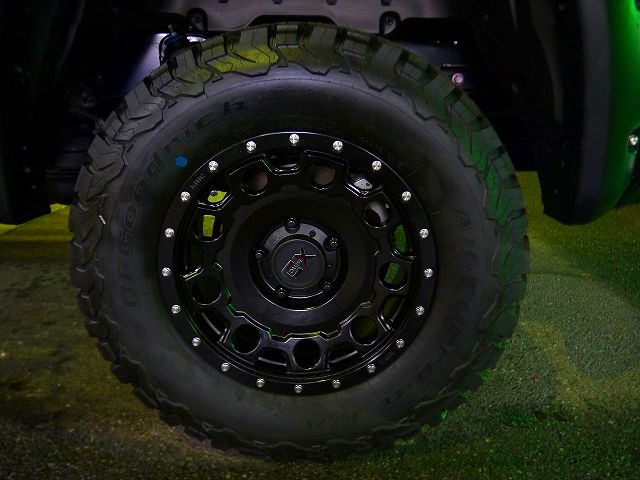 KMC XD129 Holeshot 18インチAW BFGoodrich All-Terrain T/A 305/65R18 KMC XD129 Holeshot 18インチAW BFGoodrich All-Terrain T/A 305/65R18