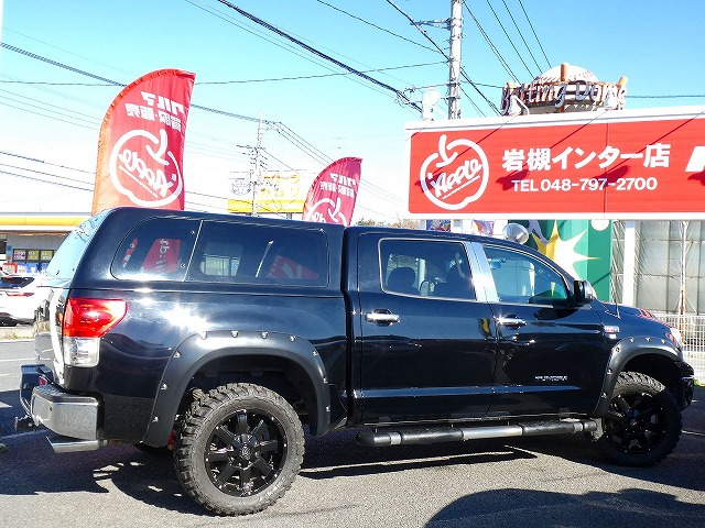 新車並行 ２００８年 モデル　タンドラ　４ＷＤ クルーマックス　ＳＲ５　２．５インチＵＰ　Ｍａｙｈｅｍ ２０インチＡＷ　コーナーセンサー　オーバーフェンダー　ＳＮＵＧＴＯＰシェル　ＦＳＢカメラ　サイドステップ