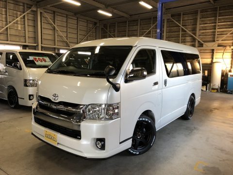 新車ハイエースワゴン 4WD 後ろ向きベッドキット