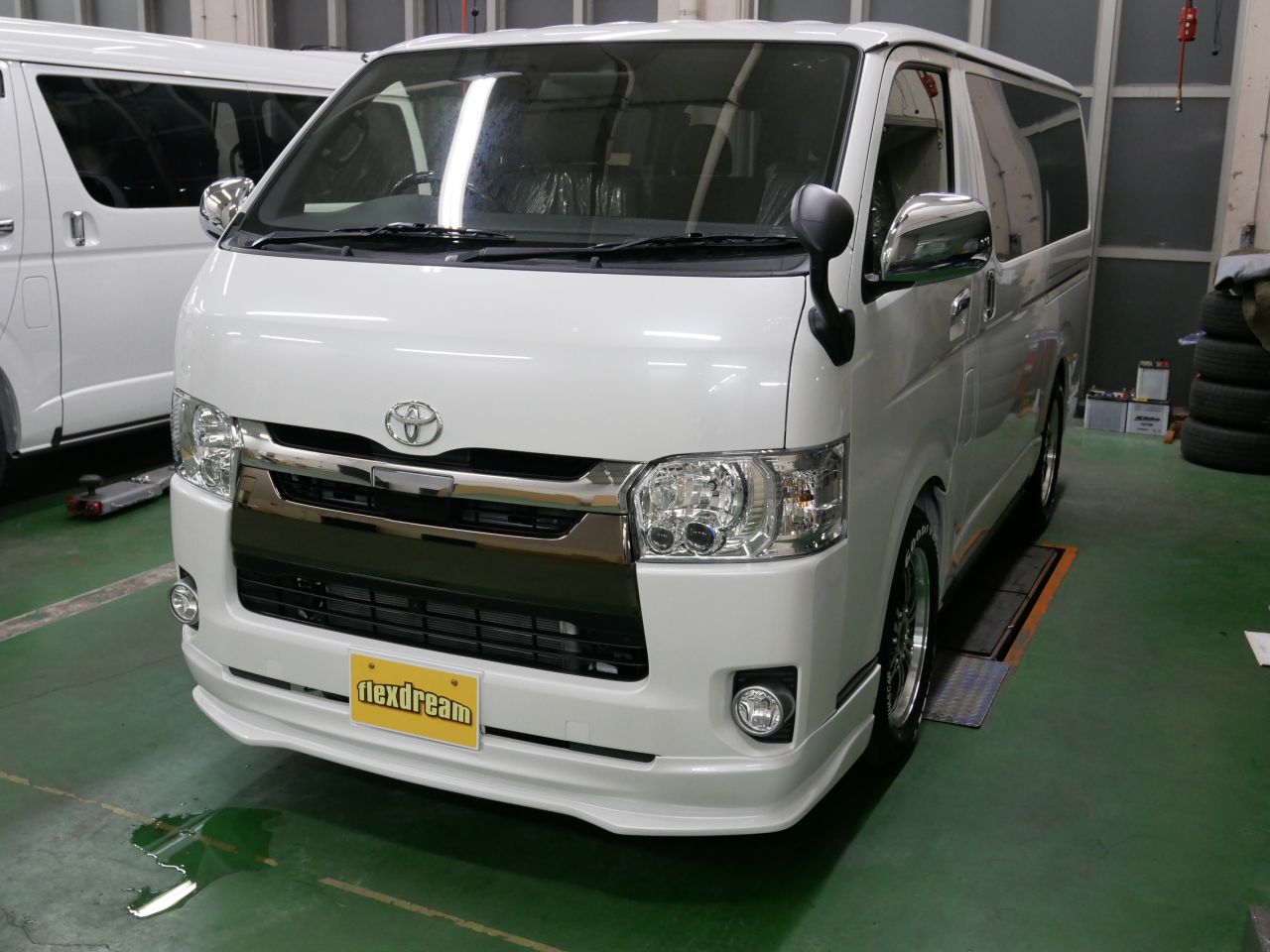 先行アップ 新車ハイエースv スーパーgl 50thアニバーサリー パールホワイト 4wd 入庫しました ハイエース専門店の車中泊 アウトドアビークル Flexdream Blog 先行アップ 新車ハイエースv スーパーgl 50thアニバーサリー パールホワイト 4wd 入庫しました ハイエース専門店の車中泊 アウトドアビークル Flexdream Blog