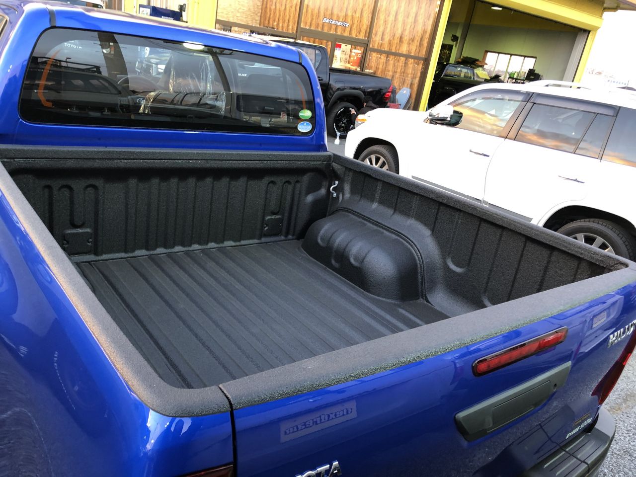 新型ハイラックスの特別仕様車 Black Rally Editionがさいたま北店に続々と入庫中 Black Rally Editionを見比べ Zグレードとの違いをご紹介 ランクル専門店ですのでランドクルーザーだけ Flexdream Blog