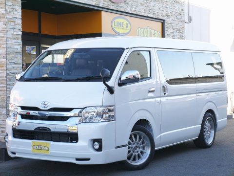 新車ハイエースW ALPINEナビ＆フリップ