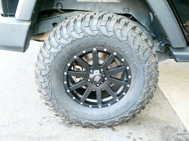 KMC　XD818　HEIST　BFGoodrich　Mud-Terrain　T/A　KM3　35×12.50R17